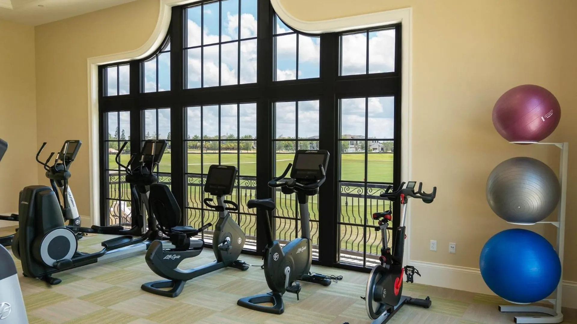 Beautiful House With Pool In Reunion 15 Minutes From Holiday home Orlando