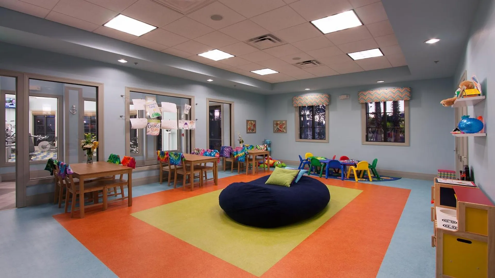 בית נופש Cozy Family Retreat With Pool Near World קיסימי