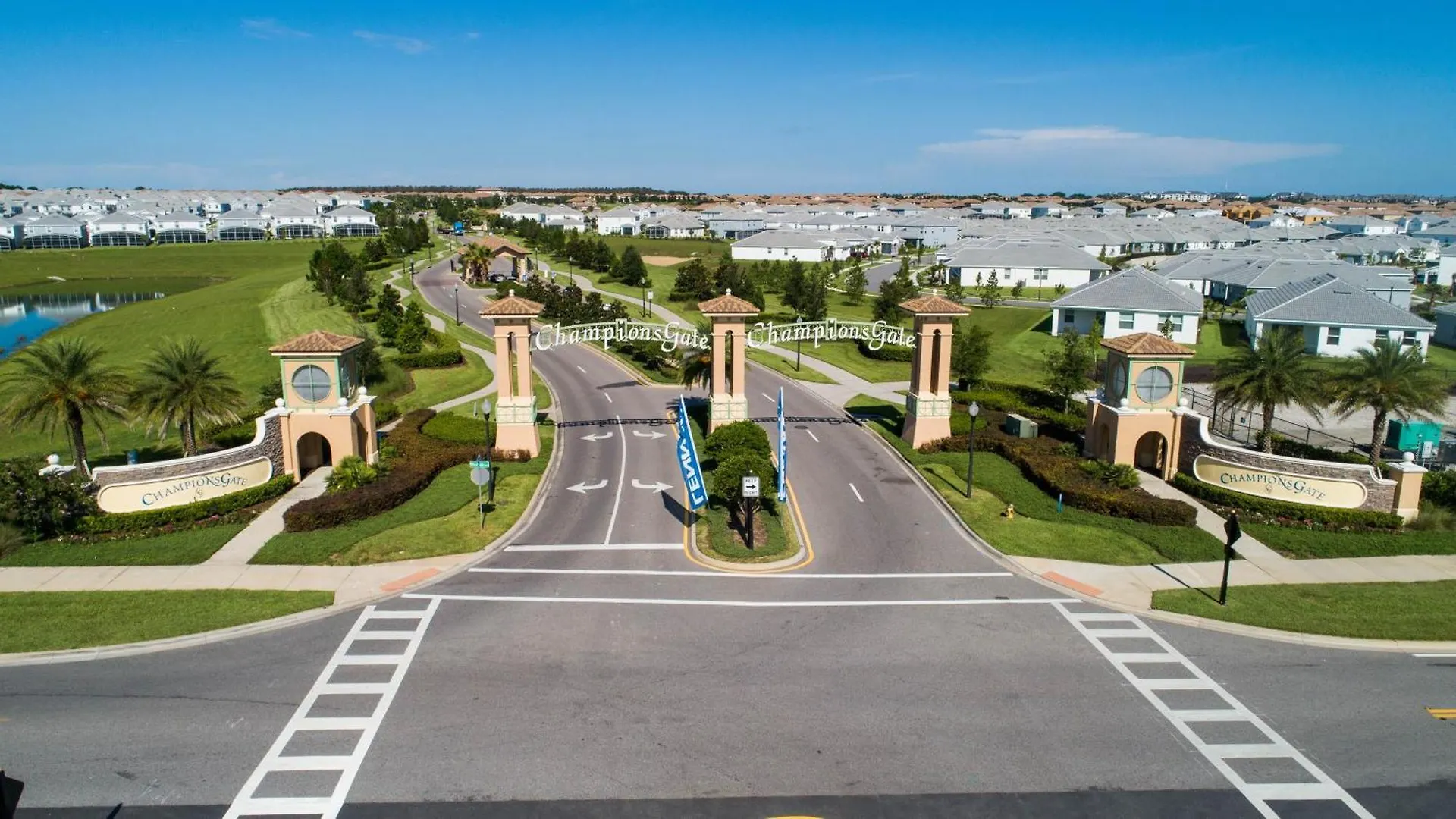Holiday home 5br Stylish Championsgatetownhome W/ Private Pool