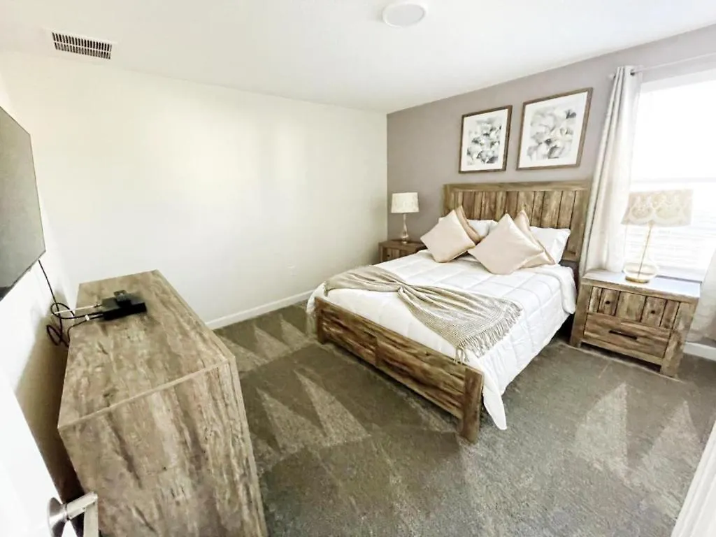 Luxury 7 Bedroom 5 Bath Pool 208 *