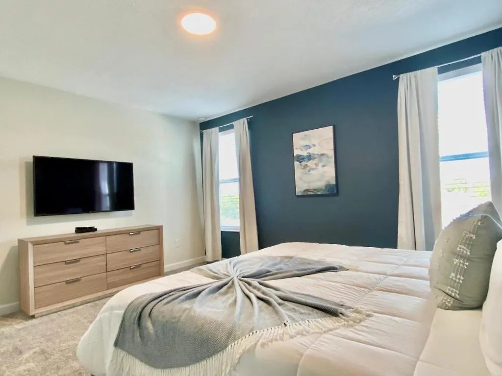 Luxury 6 Bedroom 5 Bath Pool 201 Holiday home *