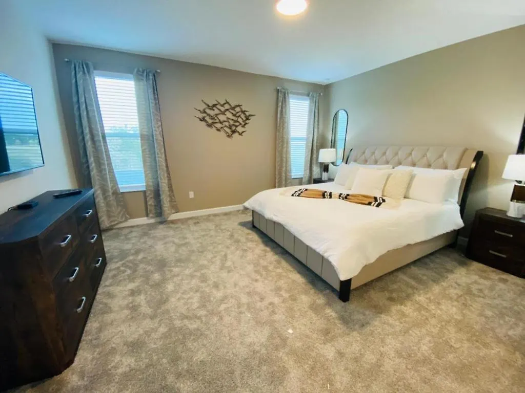 Luxury 6 Bedroom 5 Bath Pool 187 *