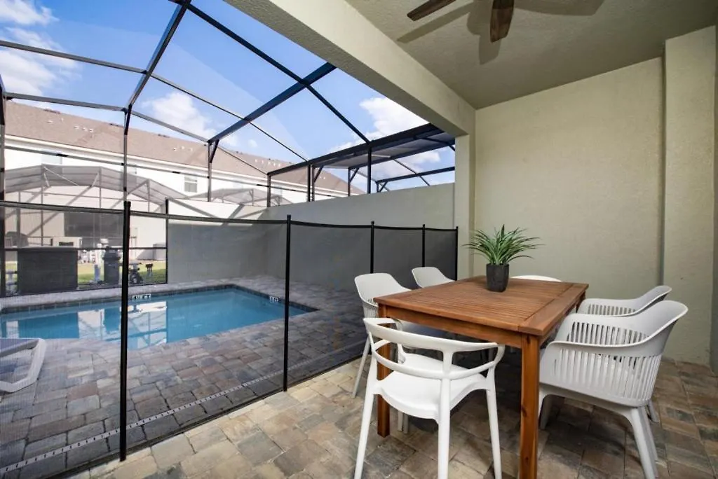 Luxury 5 Bedroom 4 Bath Private Pool 228 Holiday home Kissimmee