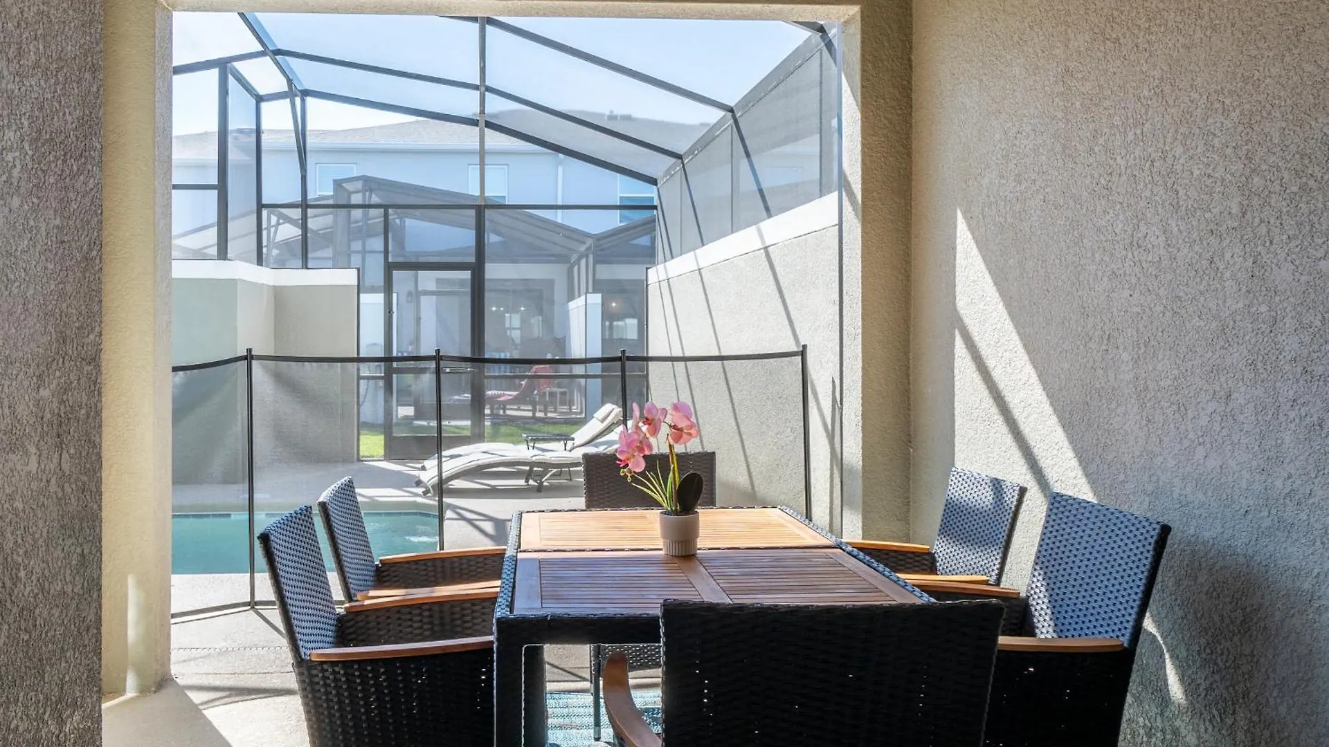 Luxury 4 Bedroom 3 Bath Pool 345 펜션 키시미