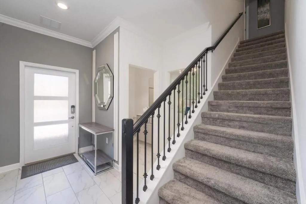 Luxury 4 Bedroom 3 Bath Pool 271 *
