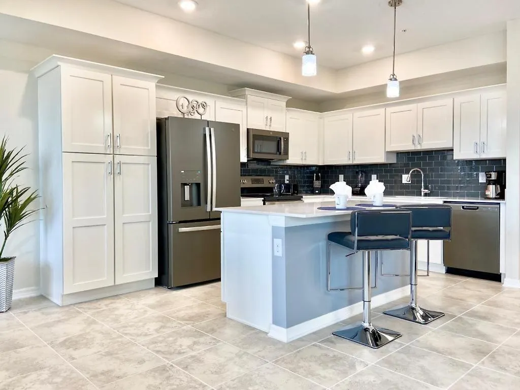 Semesterbostad Luxury 2bd 2 Bath 250 *