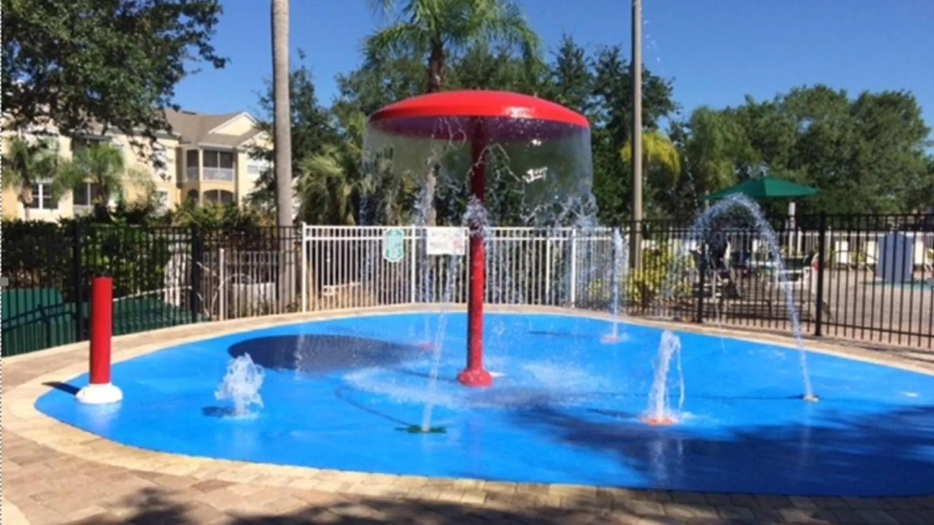 Adventureland Oasis - Near Daire