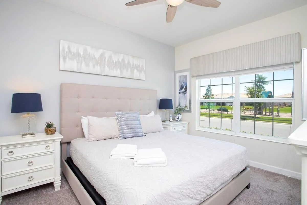 Ravishing Four Bd W/ Pool Close To 4947