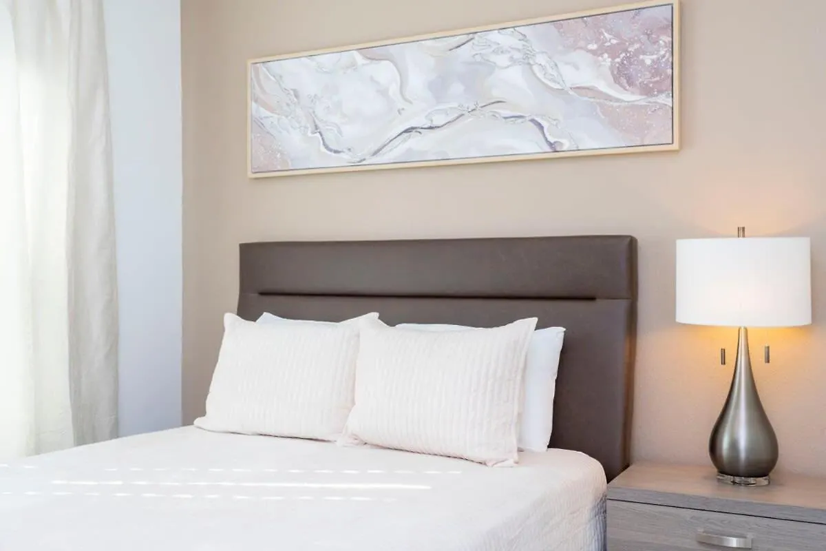 Wonderful 5 Bd Close To @ Storey 2980 度假居 *