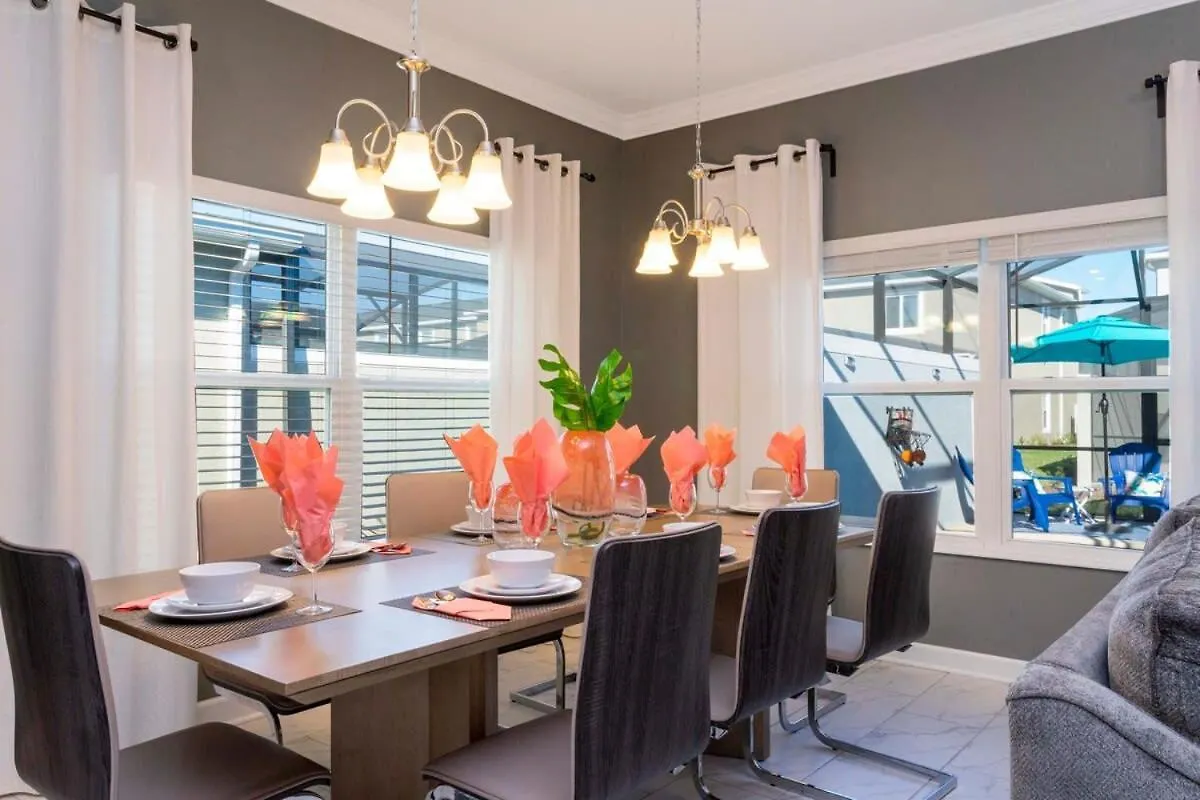 度假居 Wonderful 5 Bd Close To @ Storey 2980 *