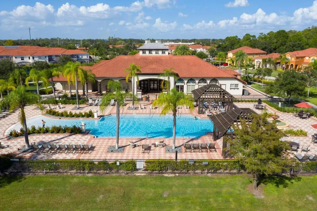 Gorgeous 4 Bedroom W/ Pool Close To 920 Holiday home *