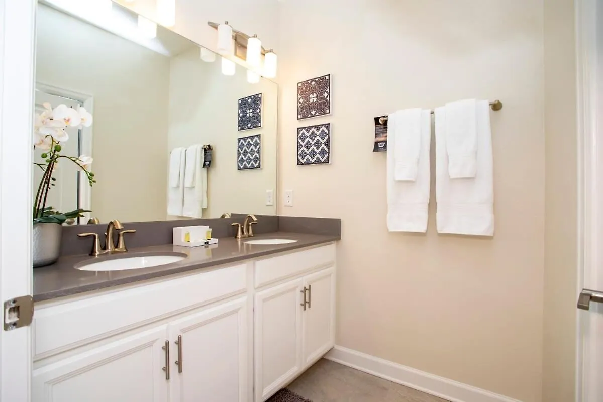 Stunning 5 Bd W/ Pool Close To 8955 * Kissimmee