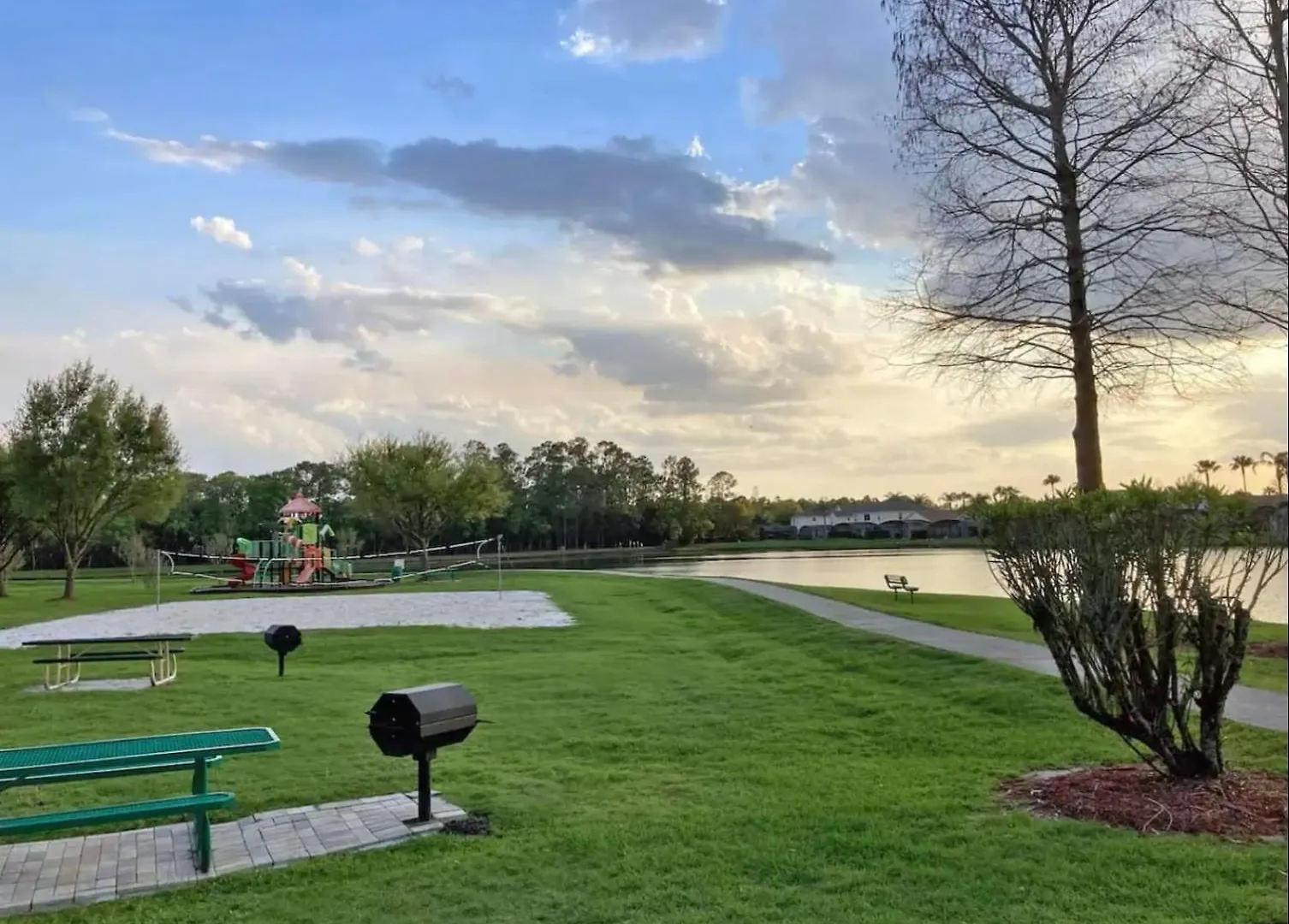 Сasa de vacaciones Waterfront 6-bedroom Wizarding In Berkley Near Universal Studio's Harry Potter Kissimmee