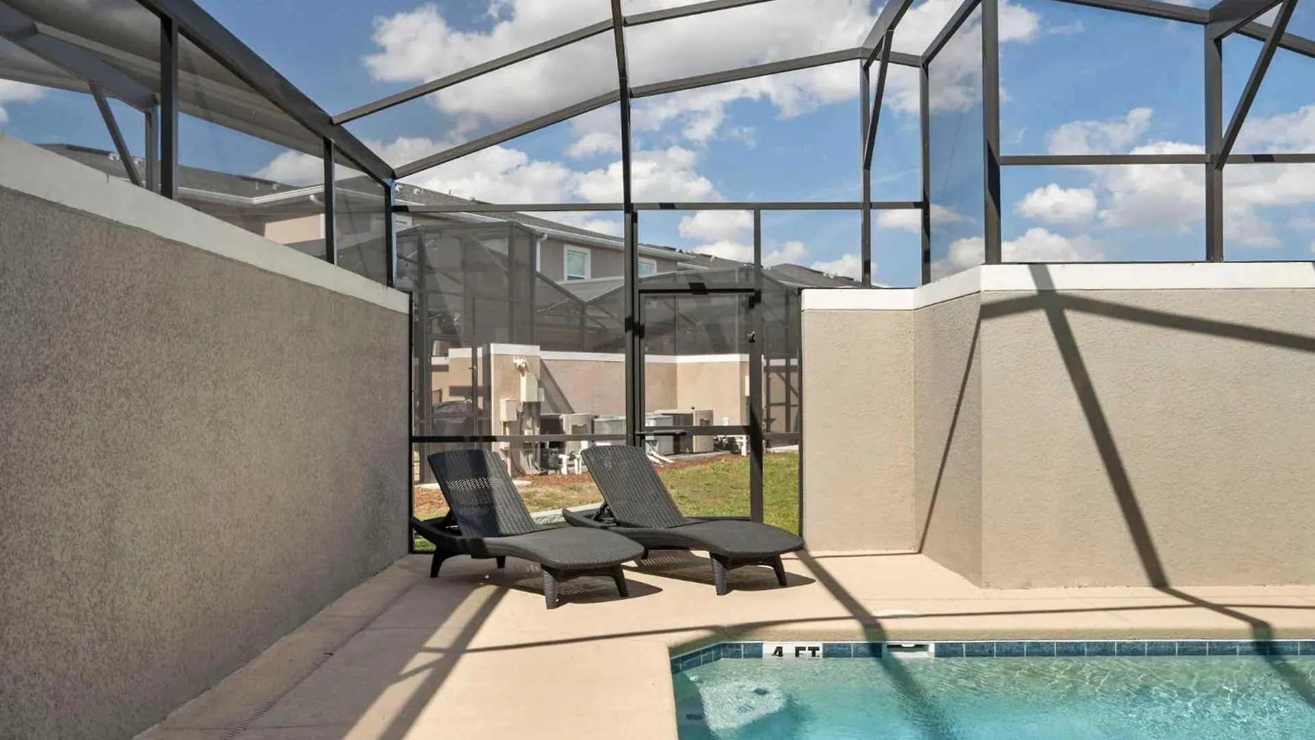Relaxing Getaway Near With Pool & Themed Ferienhaus *