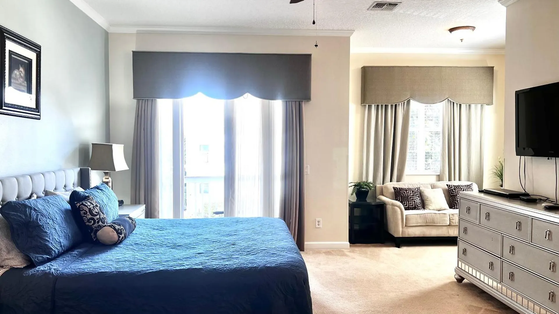 Luxury 5 Bedrooms Minutes From In The Reunion