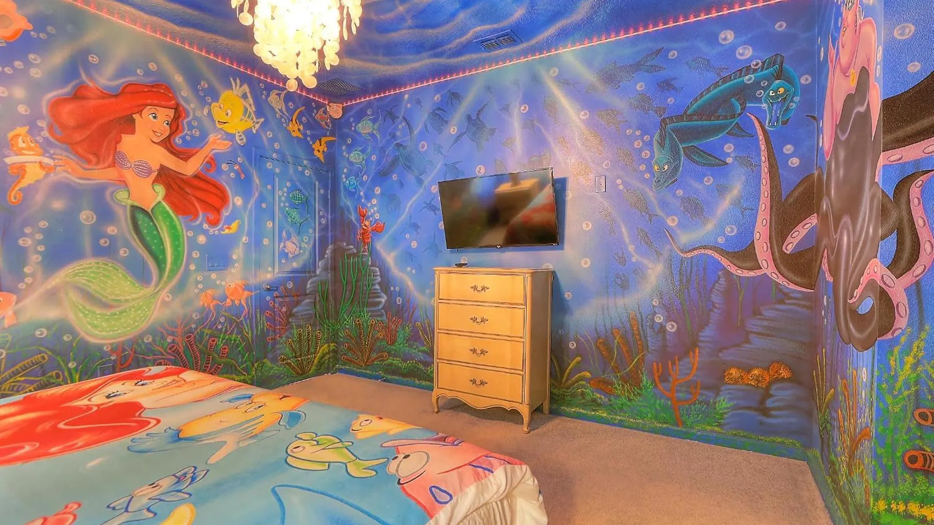 Breathtaking Lakeside 15b Movie Theme Pool-spa קיסימי