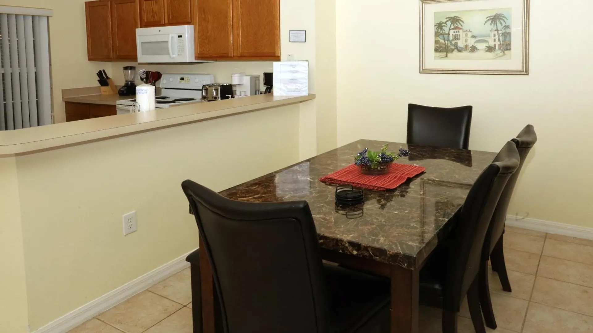 Unidisl 3br3b Near Quiet Community, Pool, Private Hot Tub, Bbq & Games Villa