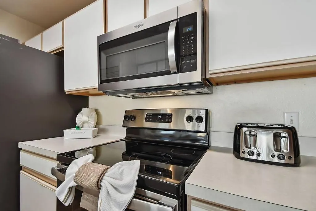 Amazing 3bd/2ba With Water View @ アパート キシミー