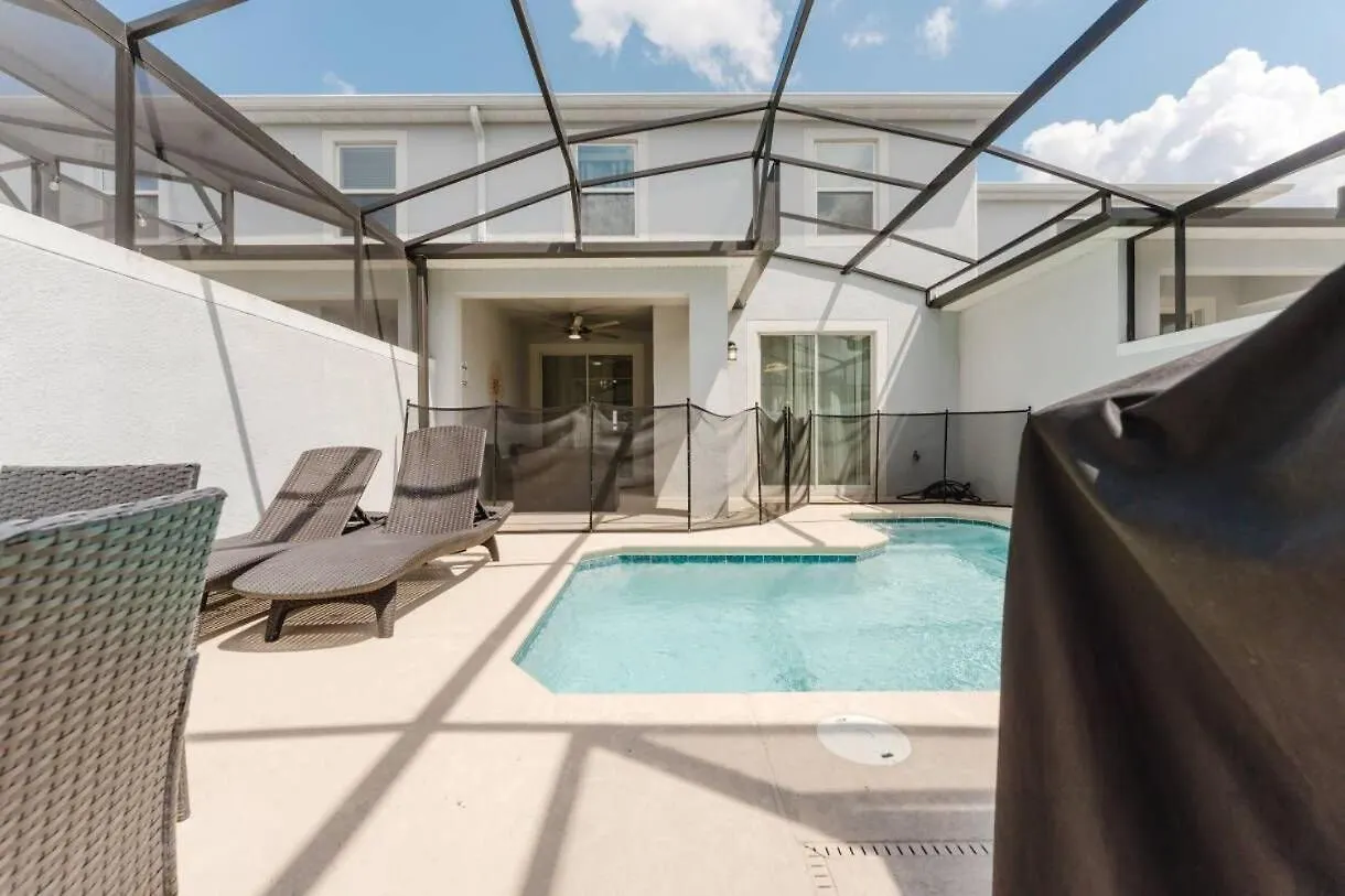 3017 Storey 11 Guests Pool 15 Min *