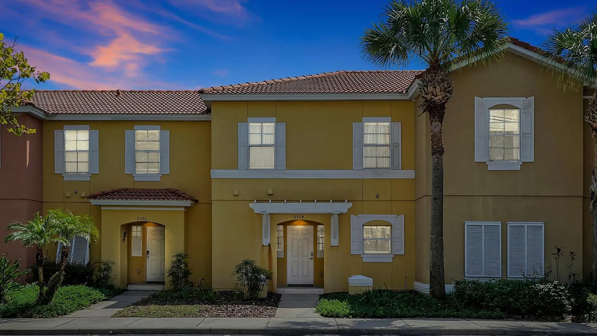 Encantada - Spacious 3-bedroom With Private Pool Near キシミー
