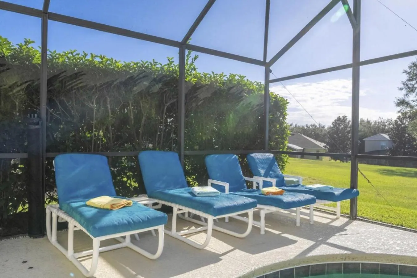 Sunshine Escape 20 Minutes From