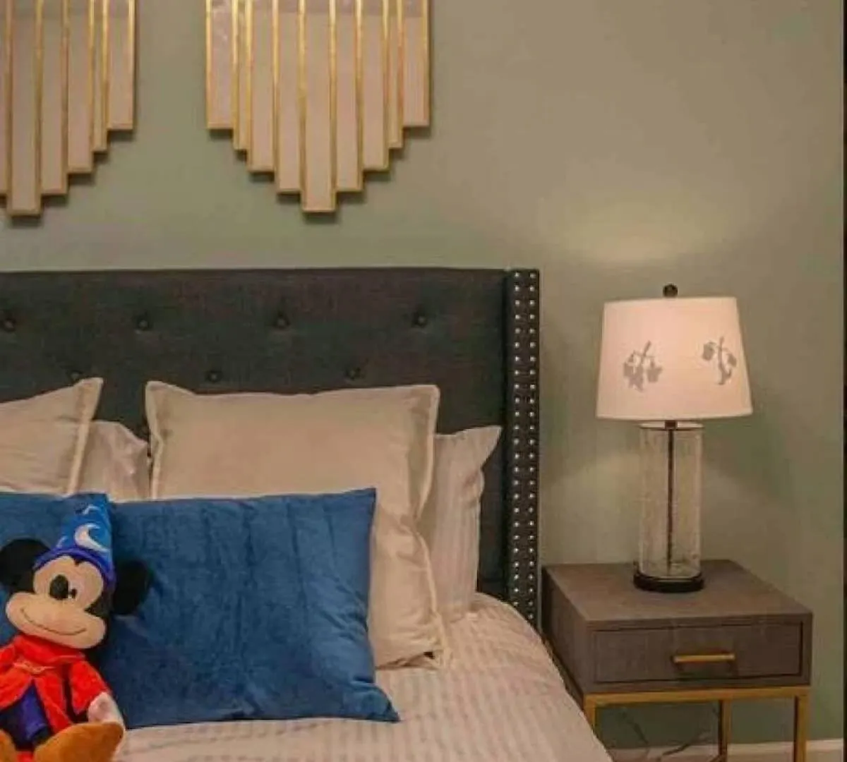 - Quality Comfort Ideal Location - Fantasy *