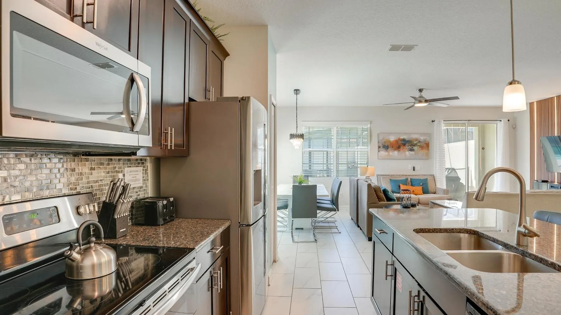 Getaway With Pool Access 5 Mi To Holiday home Kissimmee