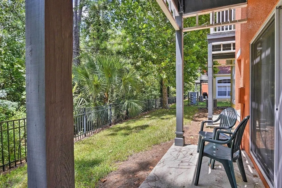 8507-3-cc-retreat Backed By Trees Near *