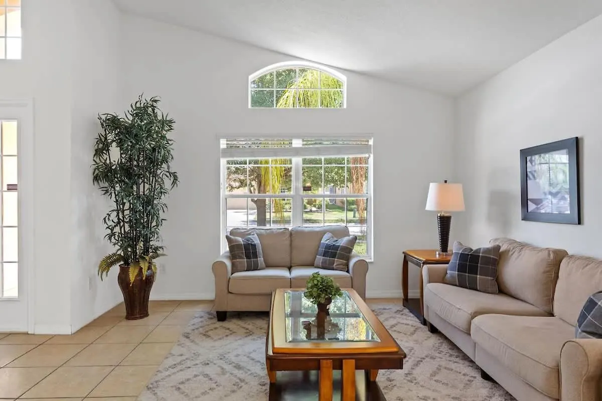Ground Floor Spacious House 4br Vp2512 펜션