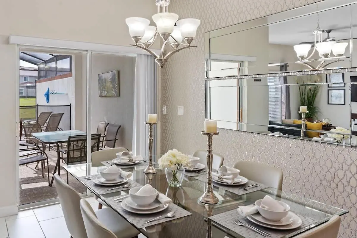 4 Bedroom Bright Cozy At Storey Sl3113