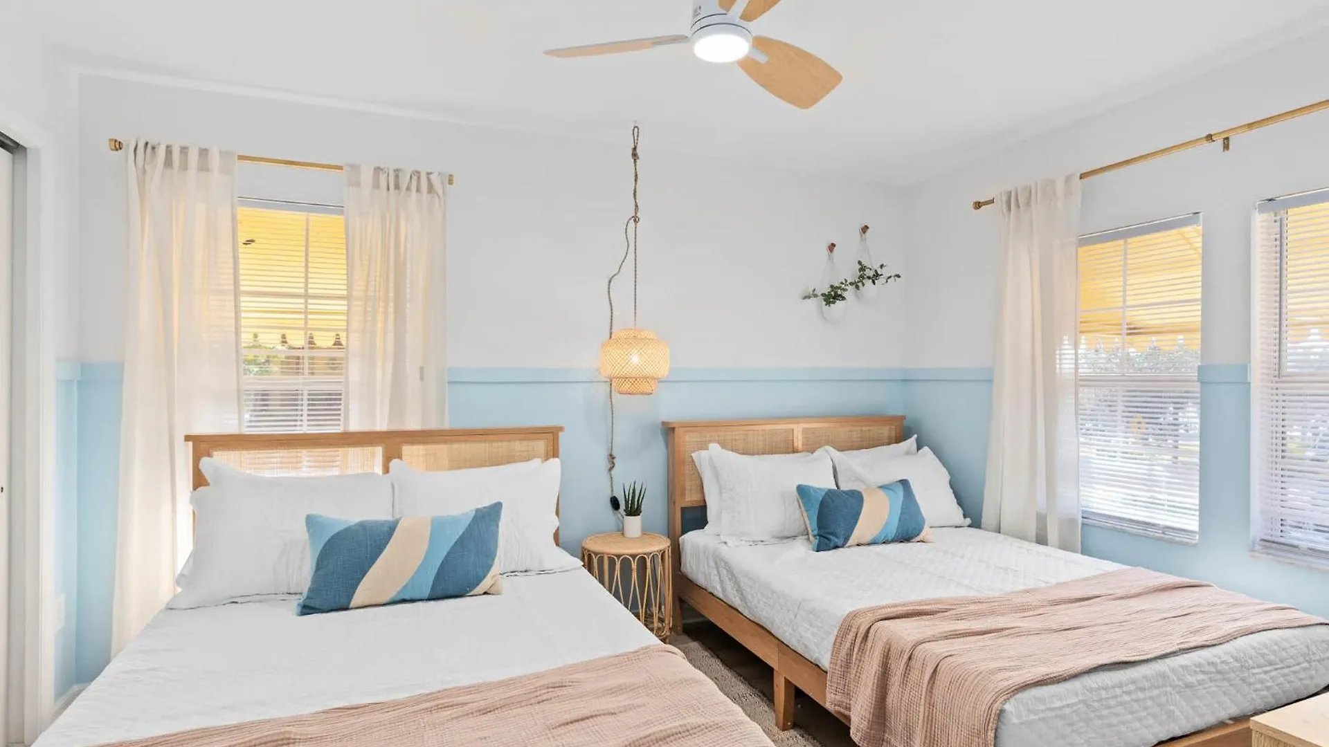 펜션 Super Boho- At Toho's Water Sleeps 6 키시미