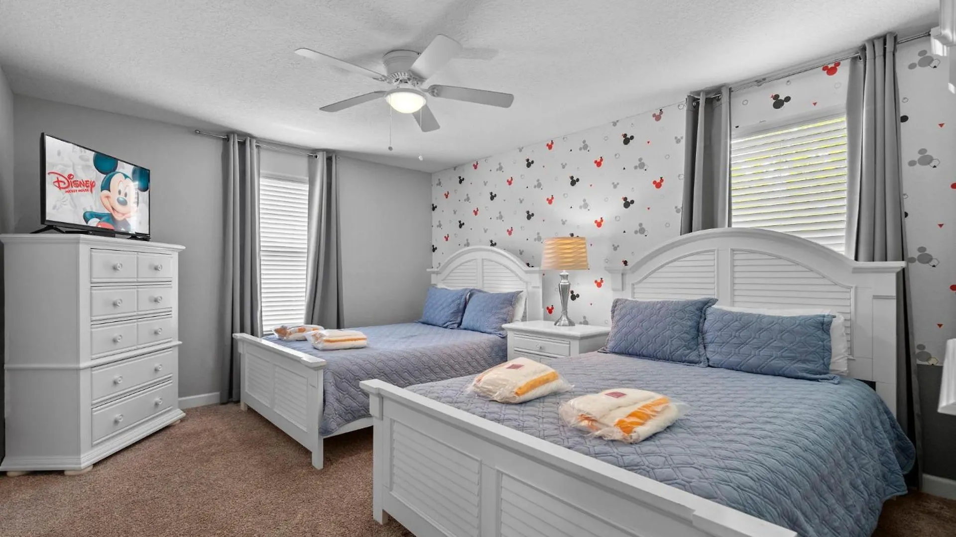 5 Bedroom 5 Bathroom Storey 4760kc Holiday home Kissimmee