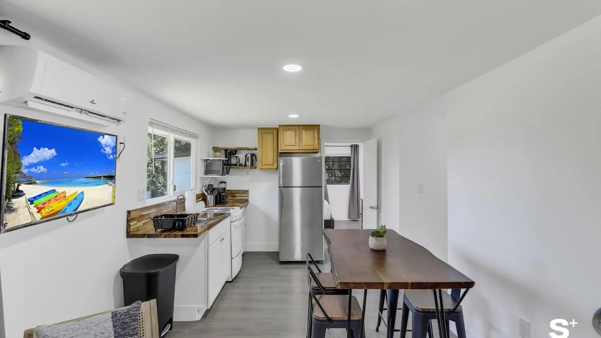 Stunning 2bd Lakefront Retreat With Breathtaking Views Apartamento