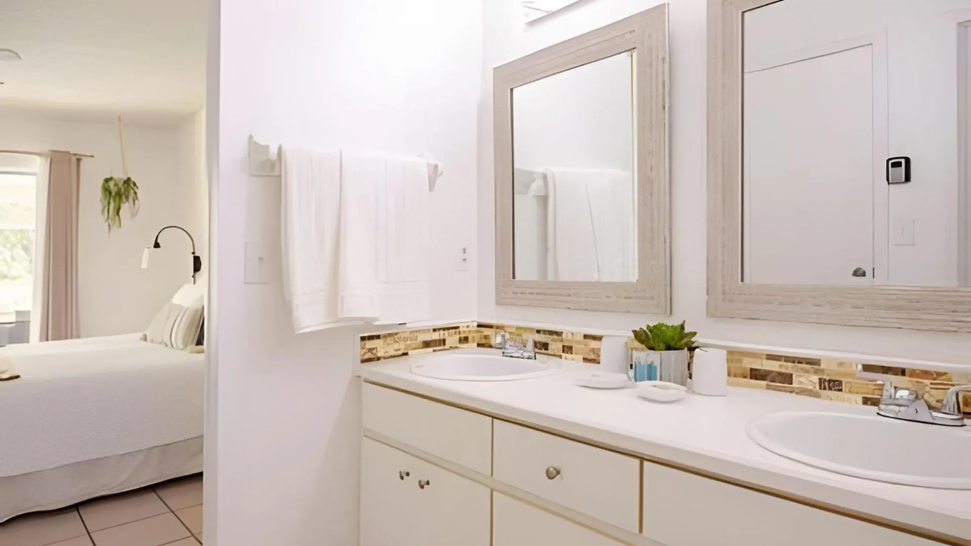 *renovated* Located Pool * キシミー