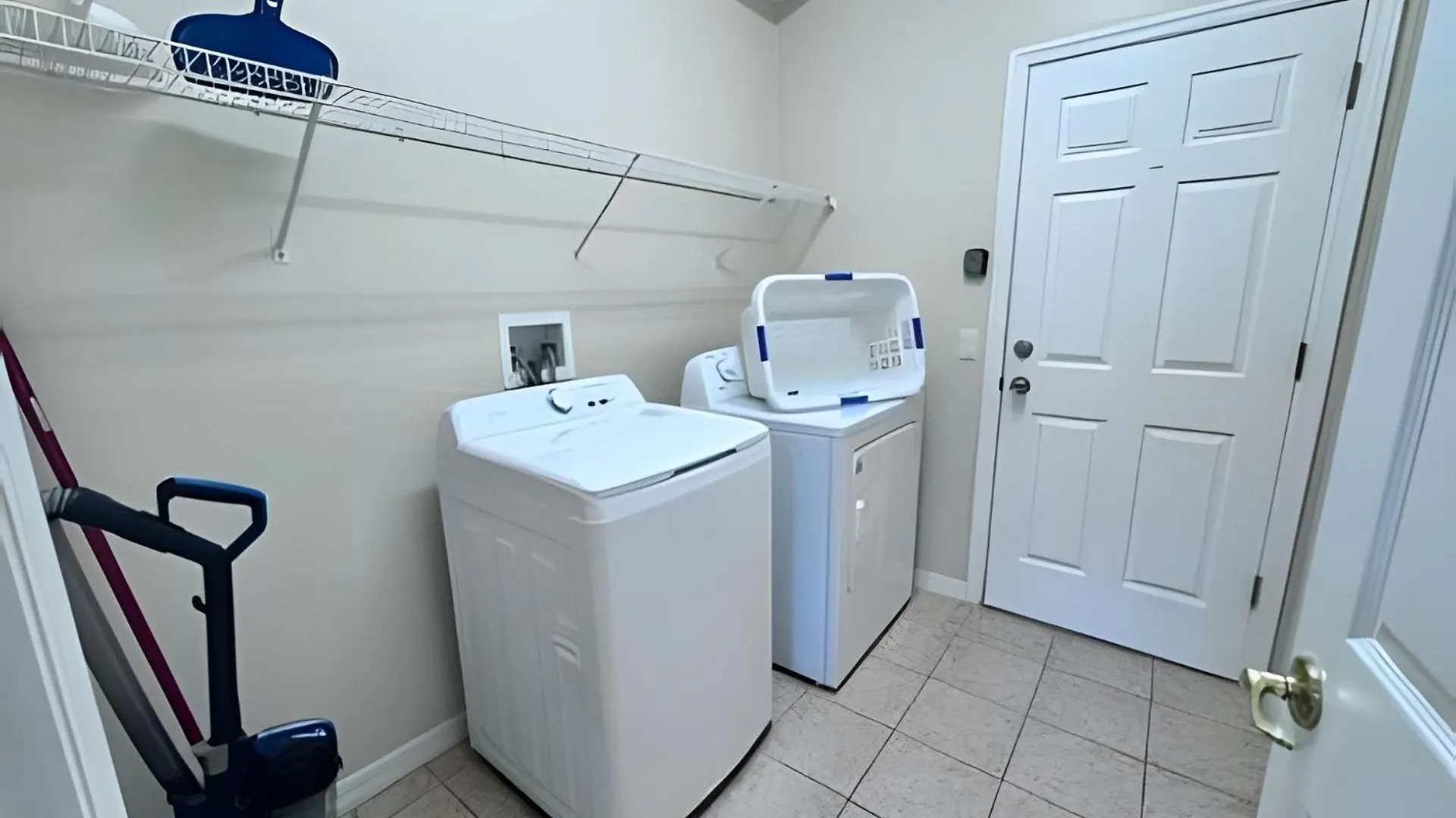 בית נופש Lakeview Pool Spacious *