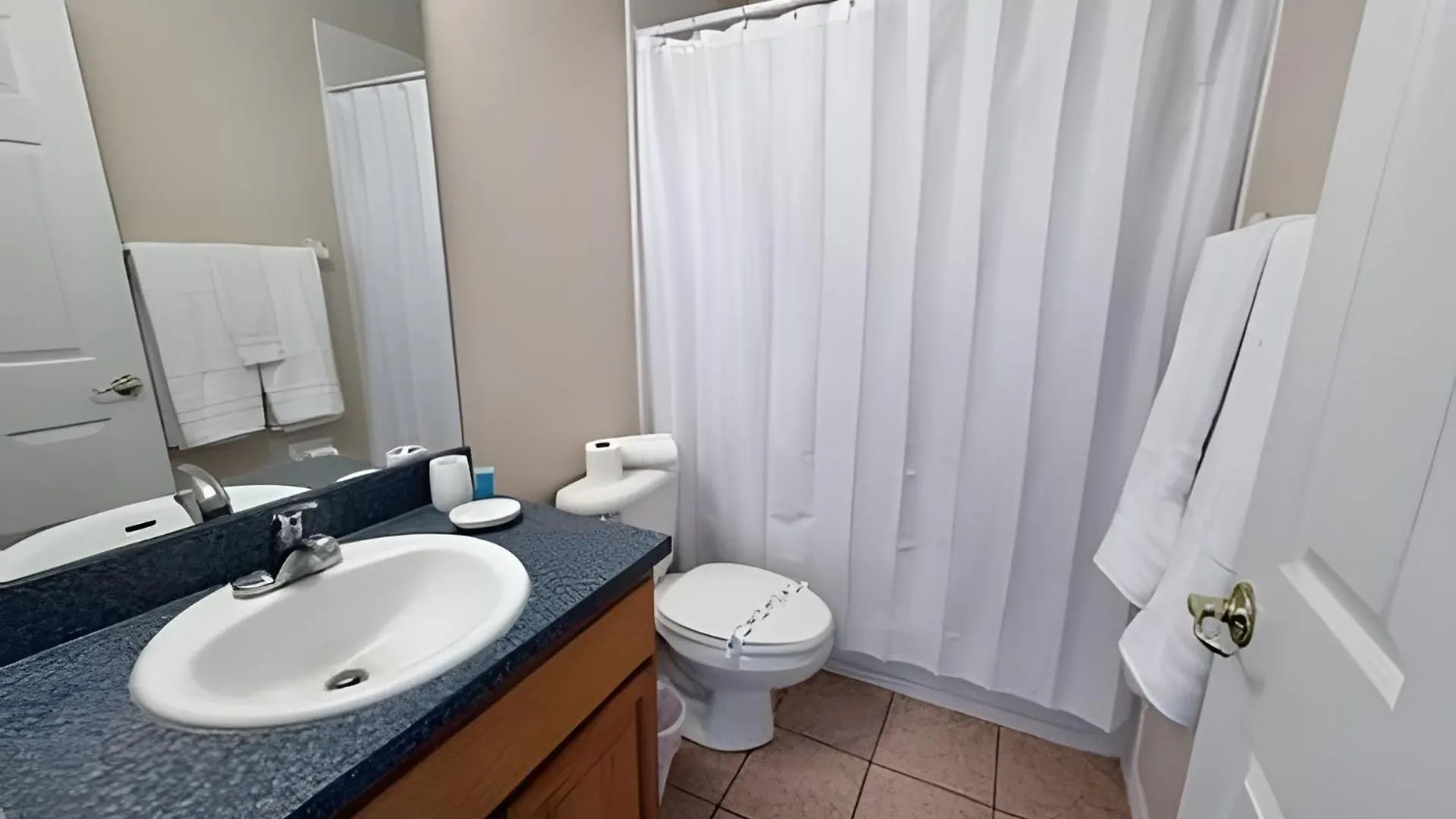 בית נופש Lakeview Pool Spacious קיסימי