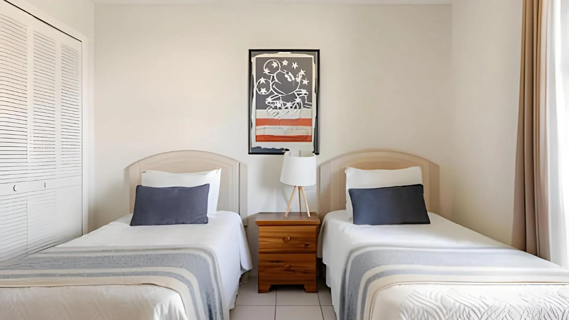 Lakeside View Pool Home, Close To Disney, Malls Сasa de vacaciones