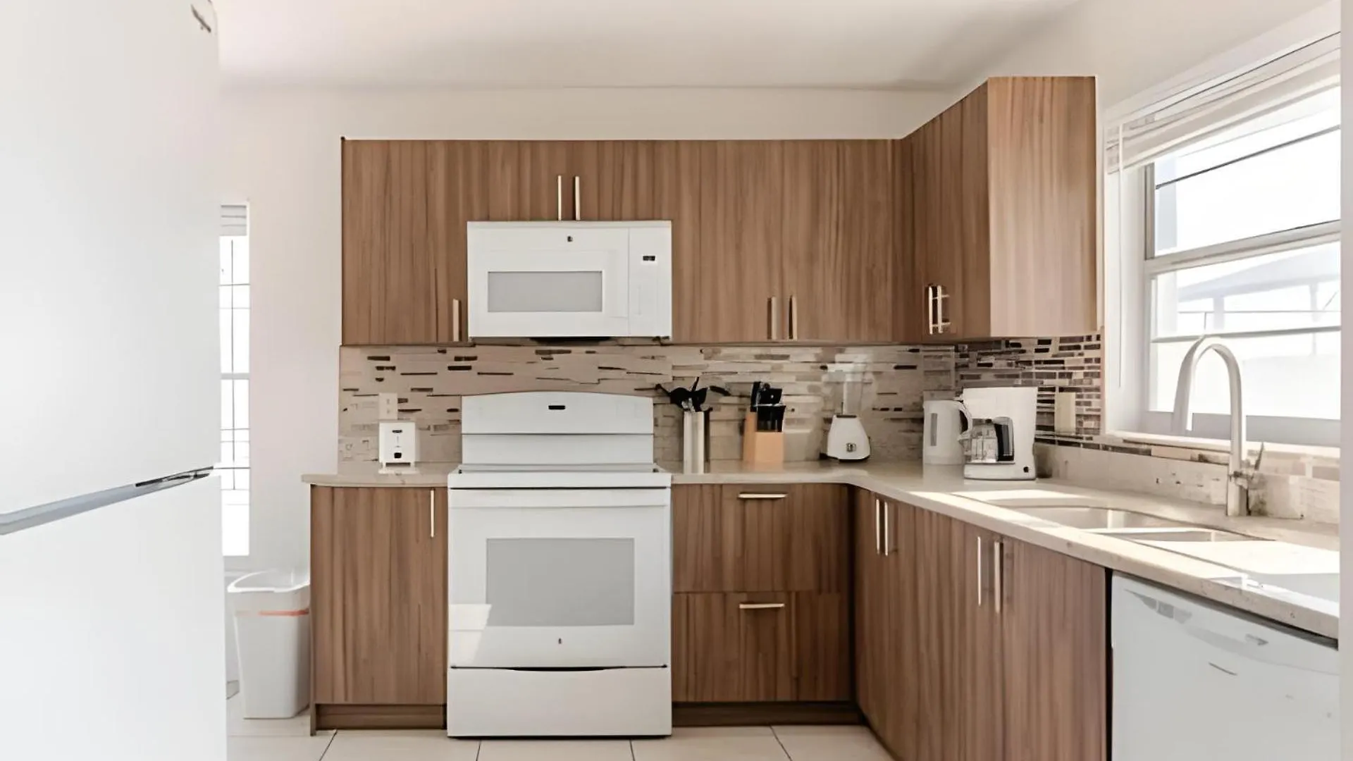 Lakeside View Pool Home, Close To Disney, Malls Kissimmee