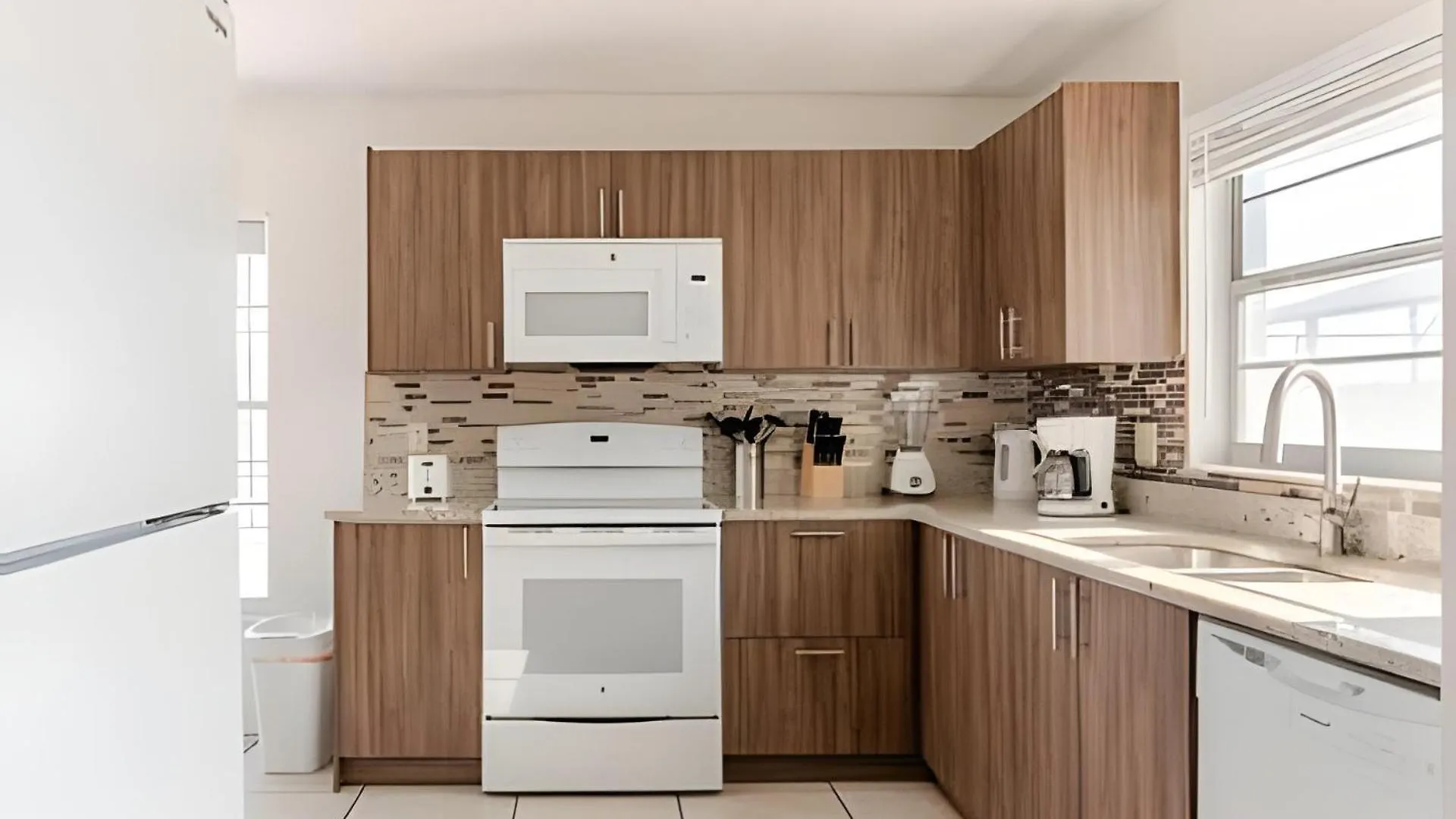 Lakeside View Pool Home, Close To Disney, Malls Сasa de vacaciones Kissimmee