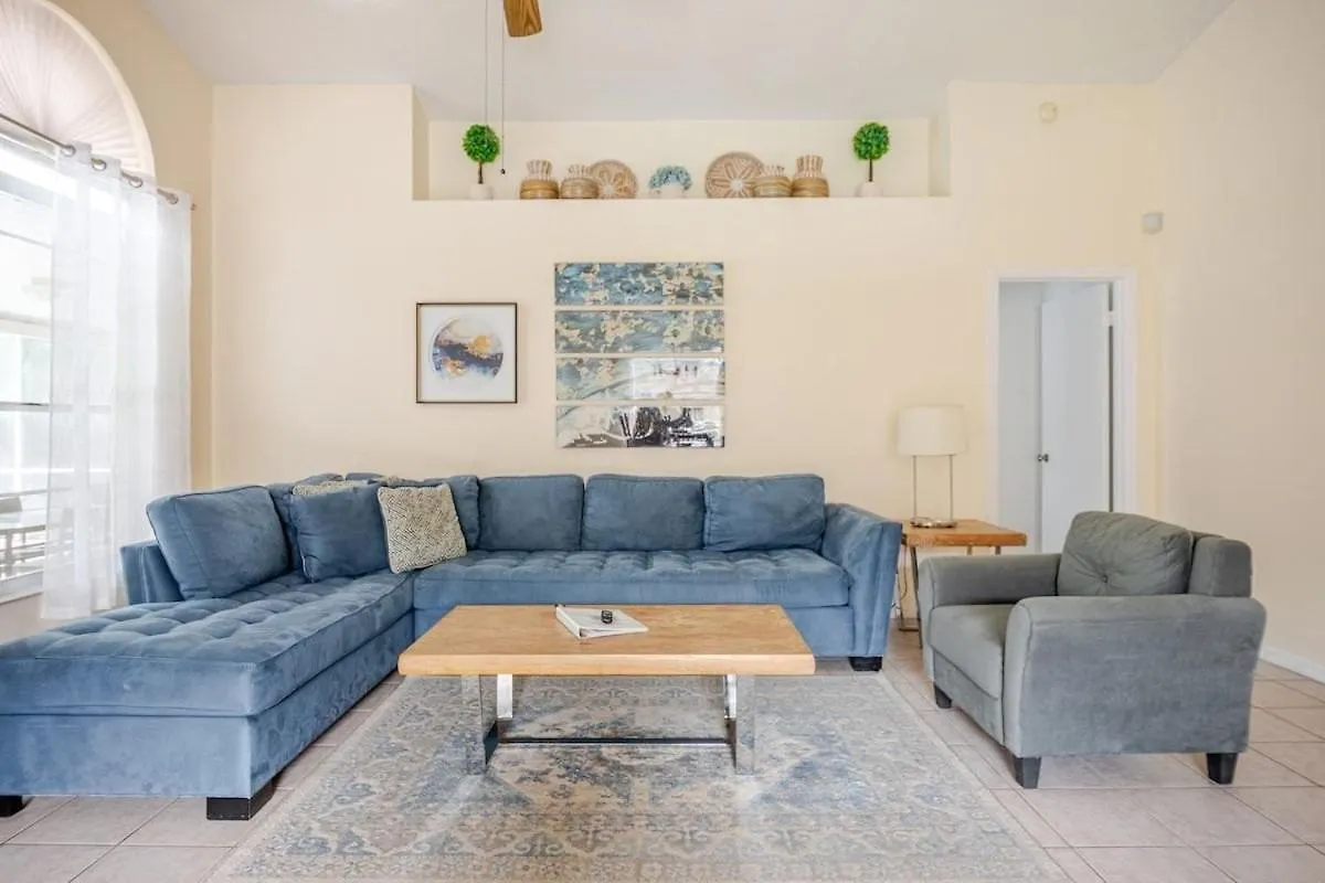 *renovated* Located Pool