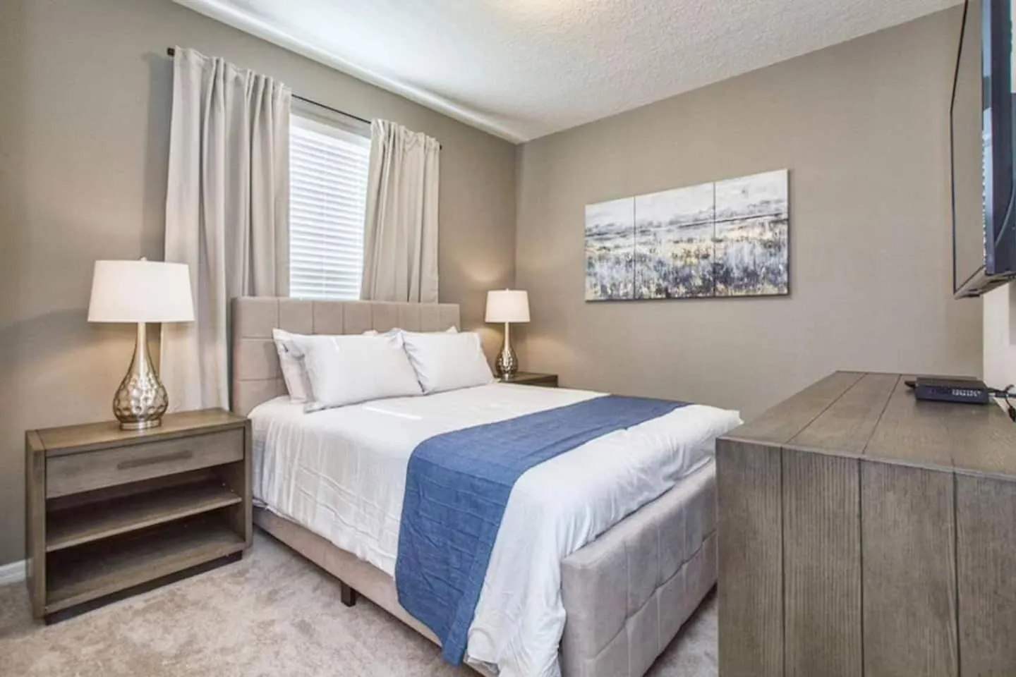Lovely 5br4ba W Private Heated Pool & Bbq Grill *
