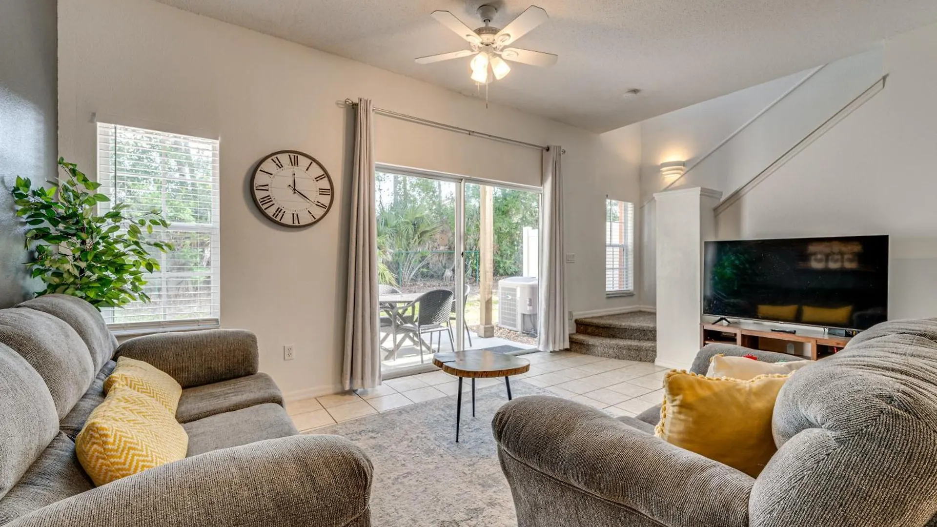 Casa de Férias Charming Townhome With Patio Less Than 9 Mi To Disney! *