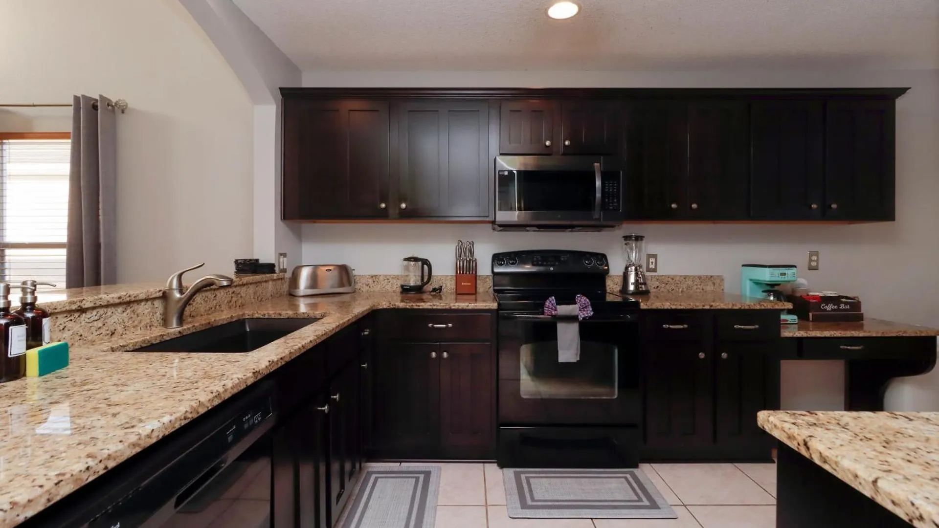 South Facing Pool With View - Hot Tub - Berkley Gated - Nr * Kissimmee
