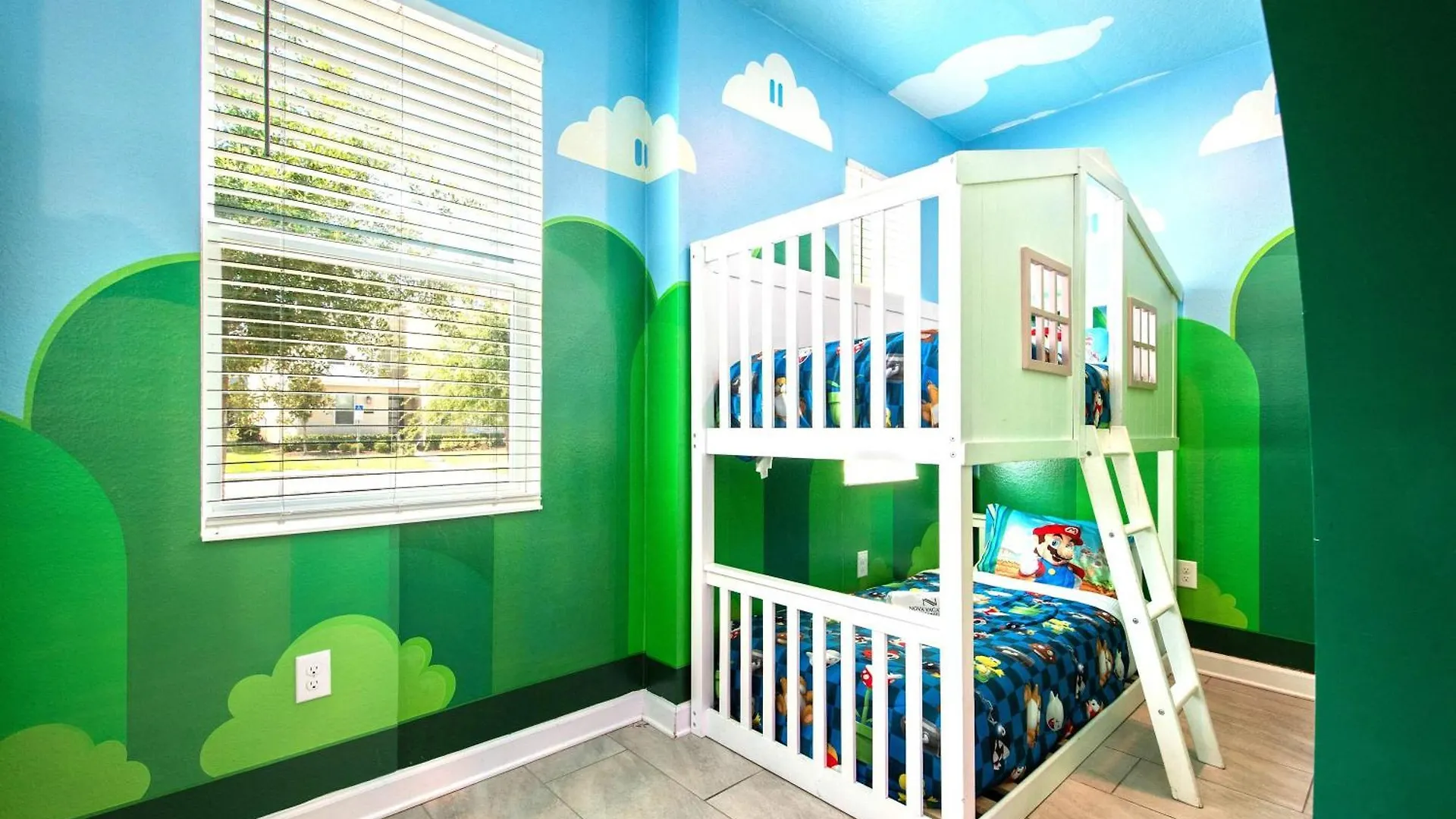 Family Reunion 10br Pool/spa Near Disney! Holiday home