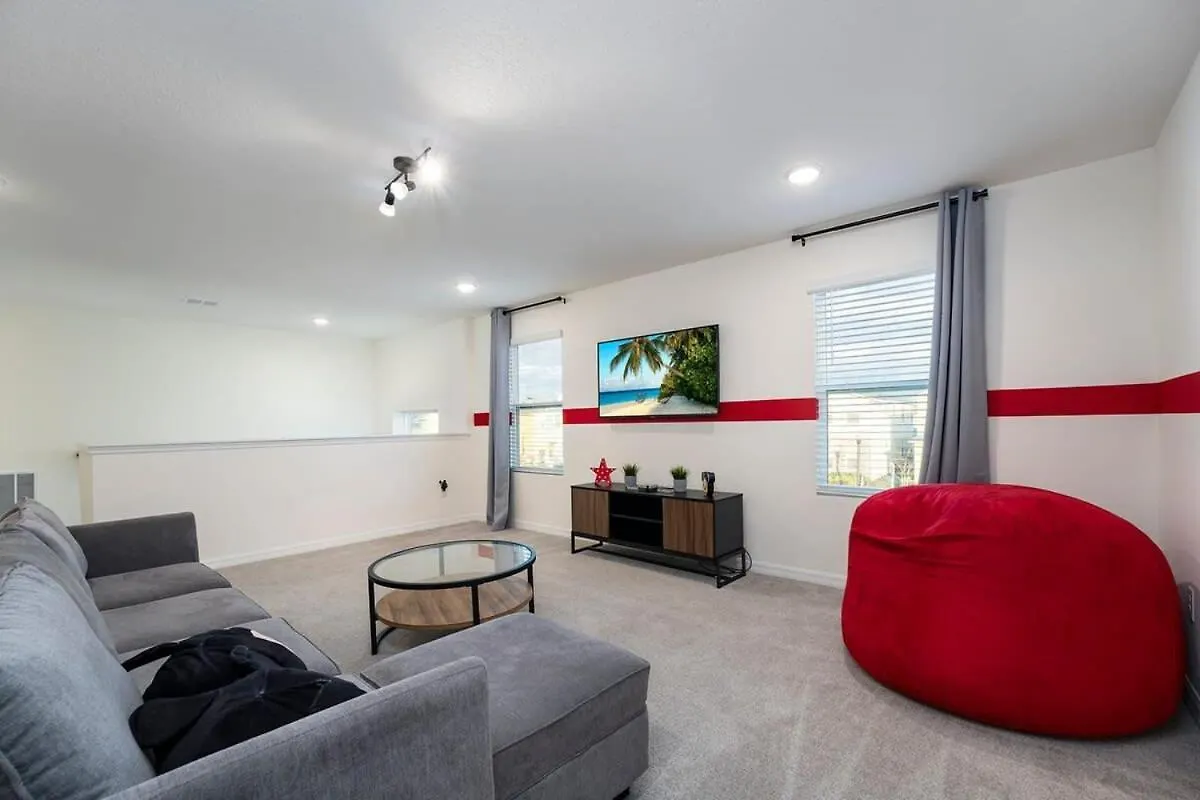 Modern 6br Retreat Private Pool Near Kissimmee
