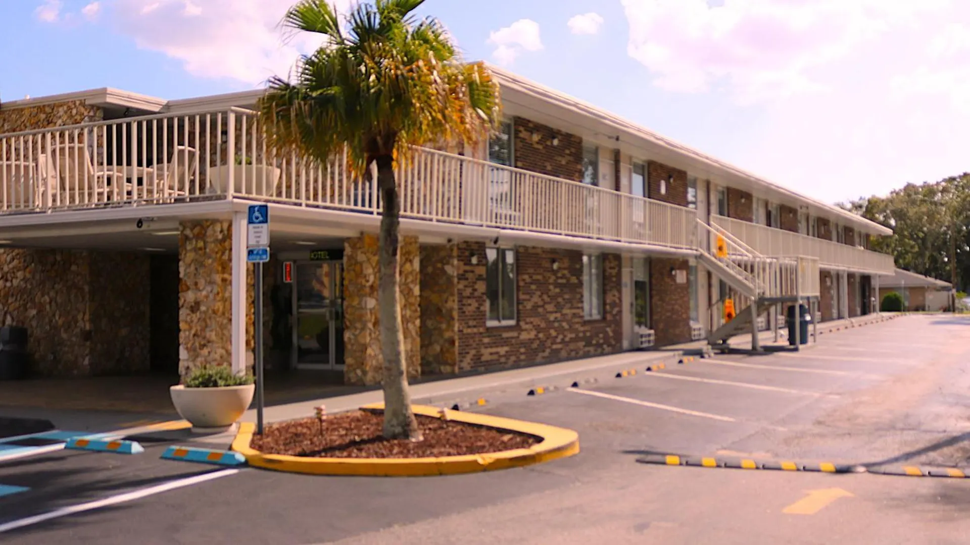 Motel Magic Key - Near