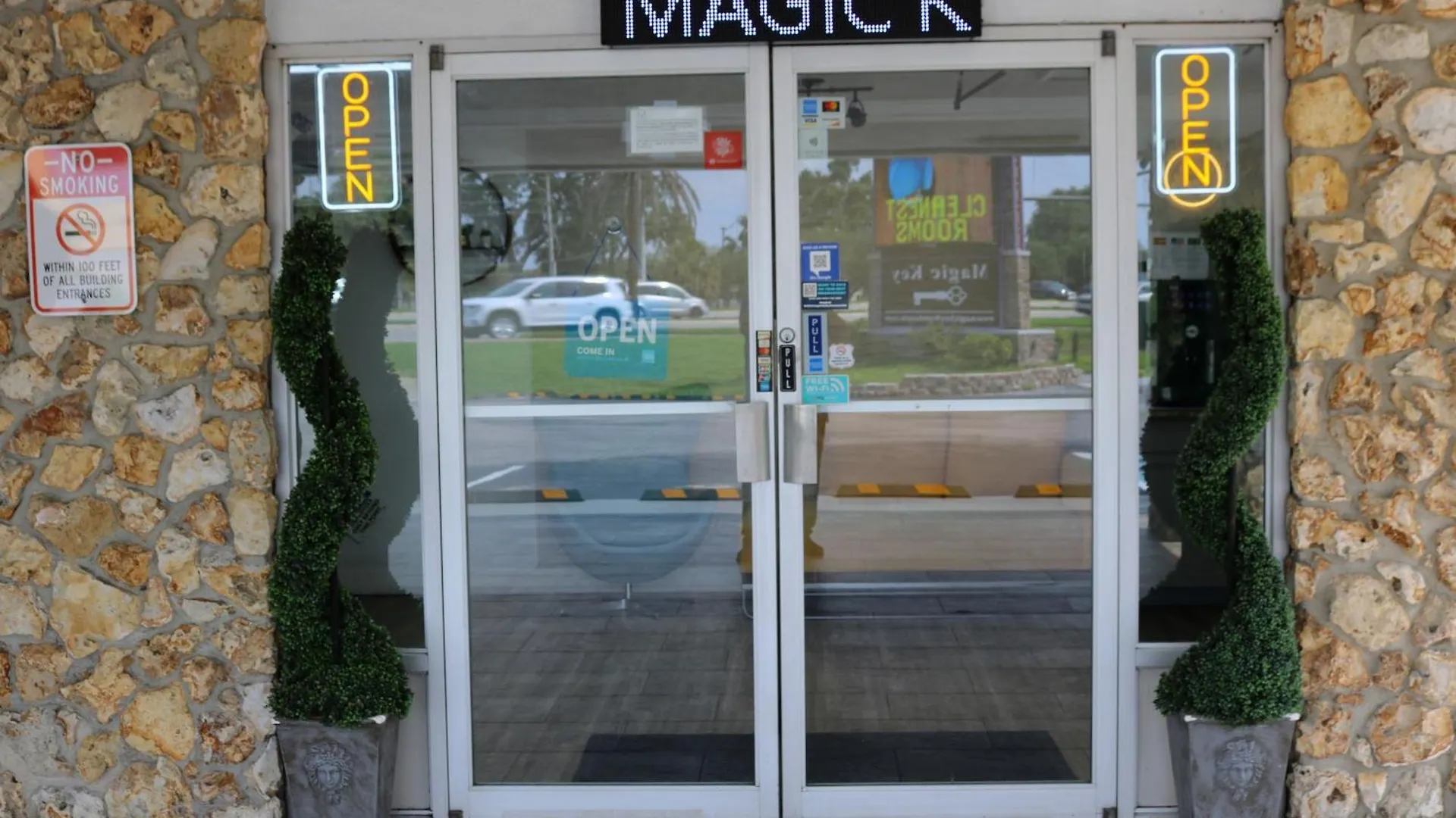 Magic Key - Near Motel 3*