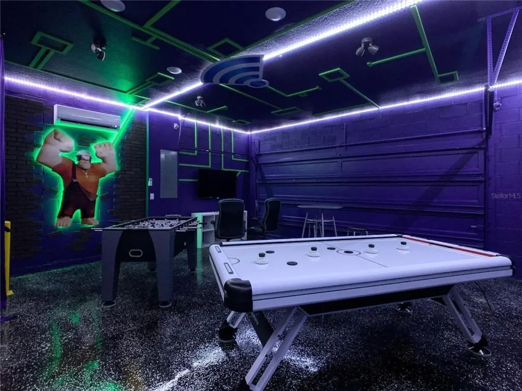 Resort 10 Bed - Pool - Game - Solara