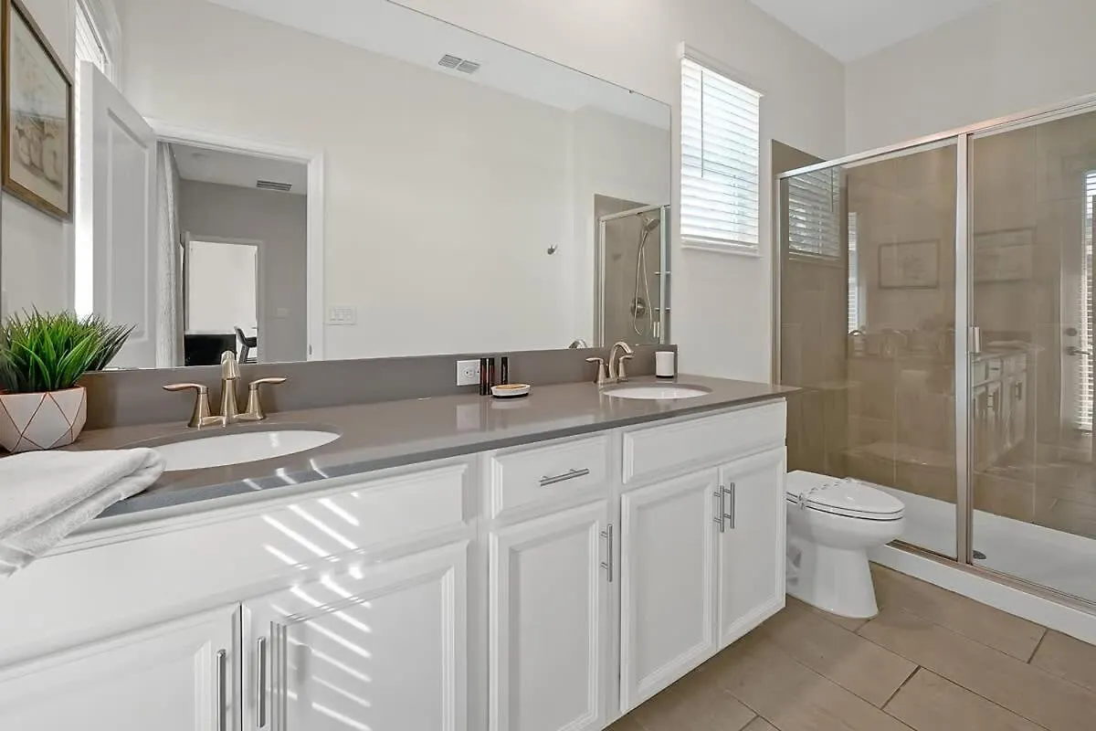 בית נופש Serene Villa- Your Perfect Getaway Near The Fun *