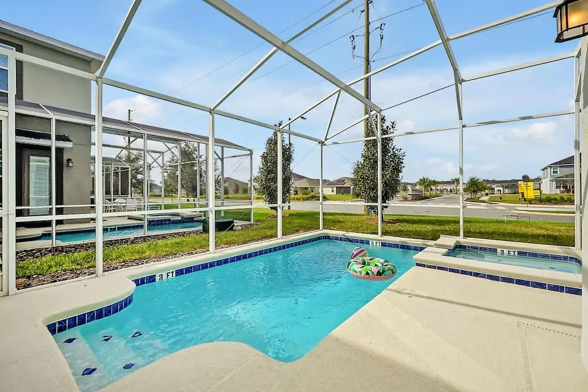 בית נופש Serene Villa- Your Perfect Getaway Near The Fun קיסימי